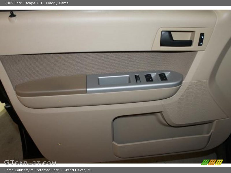 Black / Camel 2009 Ford Escape XLT