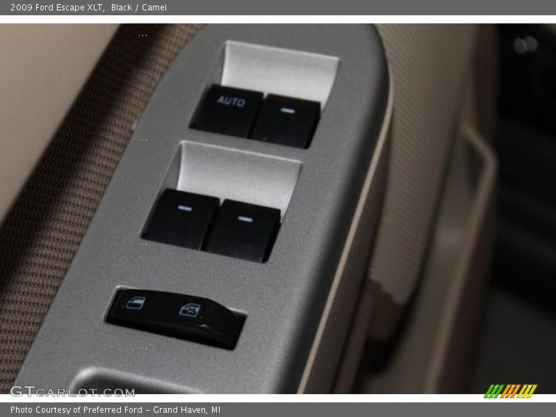 Black / Camel 2009 Ford Escape XLT