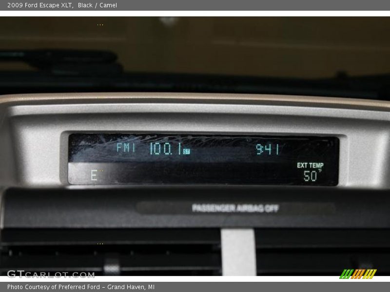 Black / Camel 2009 Ford Escape XLT