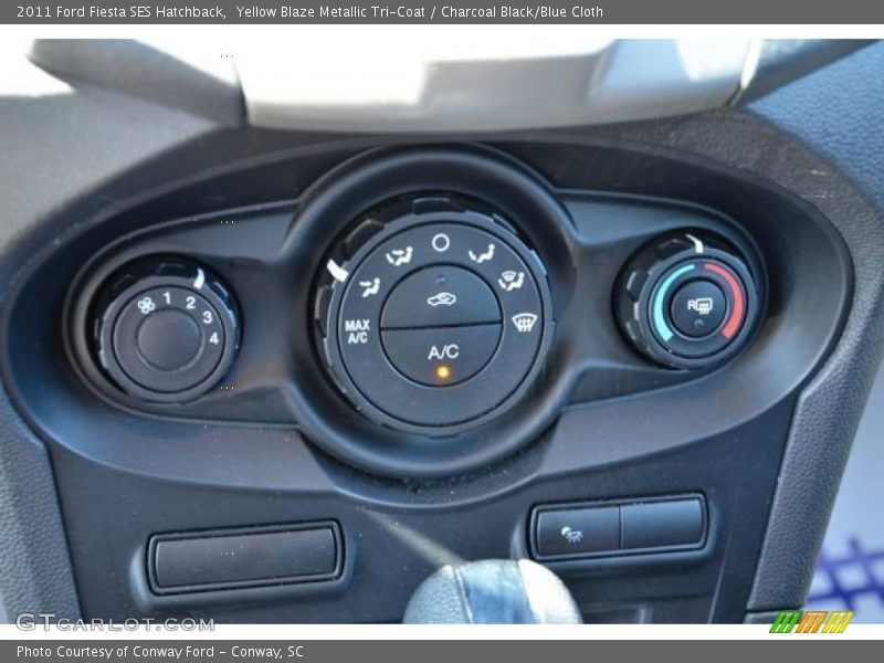Yellow Blaze Metallic Tri-Coat / Charcoal Black/Blue Cloth 2011 Ford Fiesta SES Hatchback