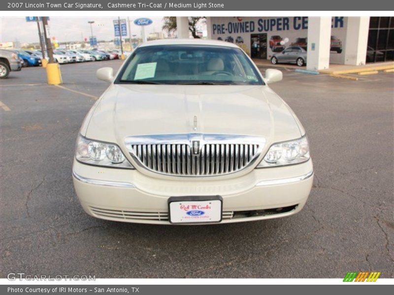 Cashmere Tri-Coat / Medium Light Stone 2007 Lincoln Town Car Signature