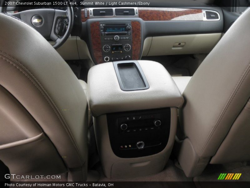 Summit White / Light Cashmere/Ebony 2007 Chevrolet Suburban 1500 LT 4x4