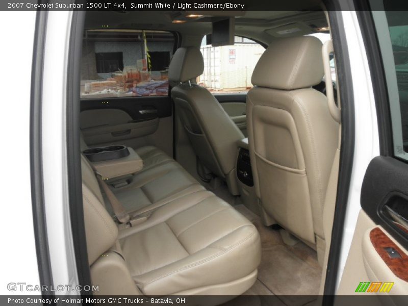 Summit White / Light Cashmere/Ebony 2007 Chevrolet Suburban 1500 LT 4x4