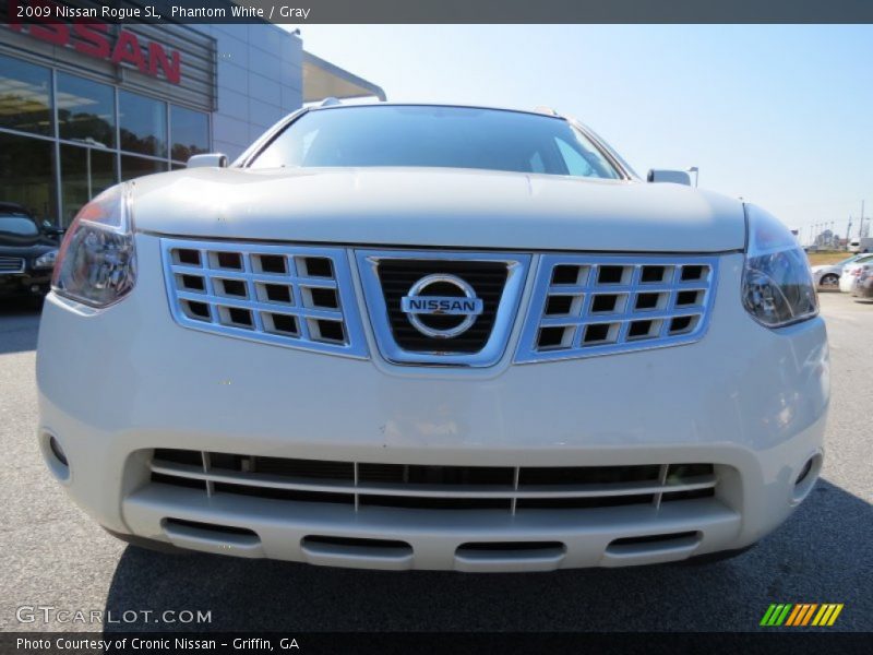 Phantom White / Gray 2009 Nissan Rogue SL