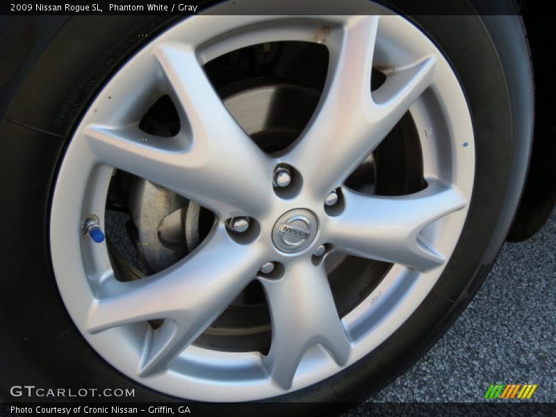 Phantom White / Gray 2009 Nissan Rogue SL