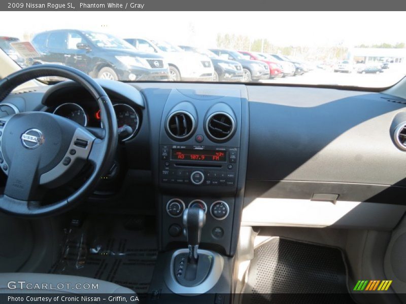 Phantom White / Gray 2009 Nissan Rogue SL