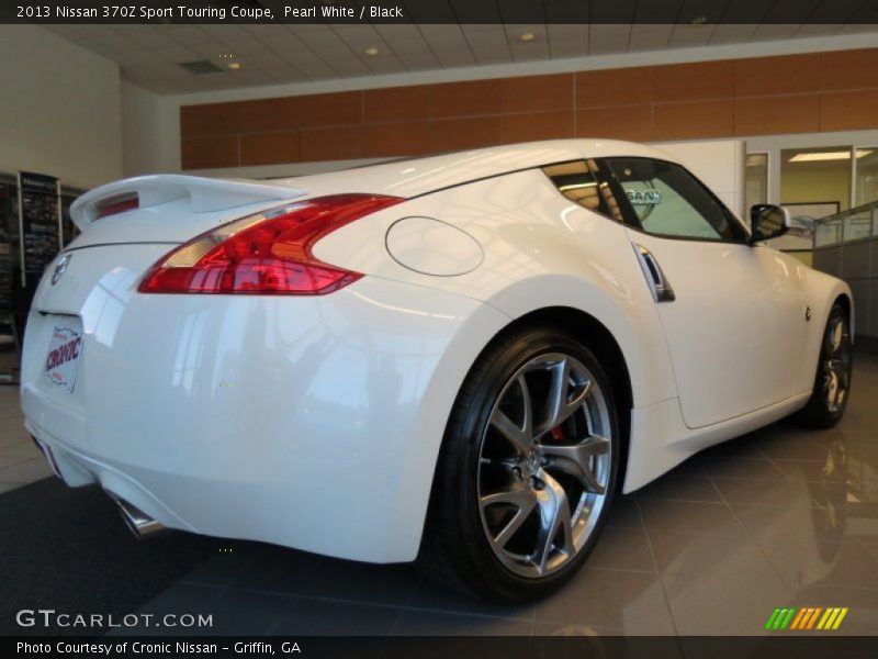Pearl White / Black 2013 Nissan 370Z Sport Touring Coupe
