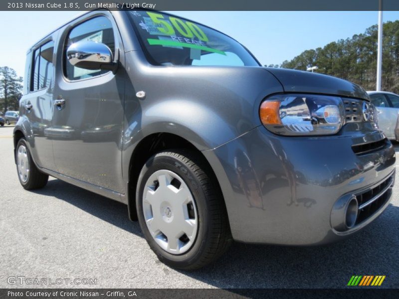Gun Metallic / Light Gray 2013 Nissan Cube 1.8 S