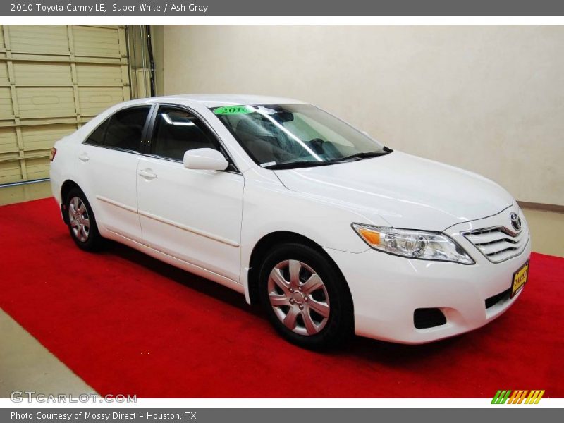 Super White / Ash Gray 2010 Toyota Camry LE