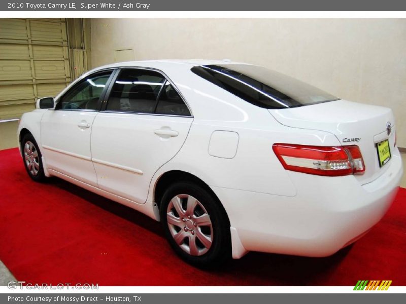 Super White / Ash Gray 2010 Toyota Camry LE