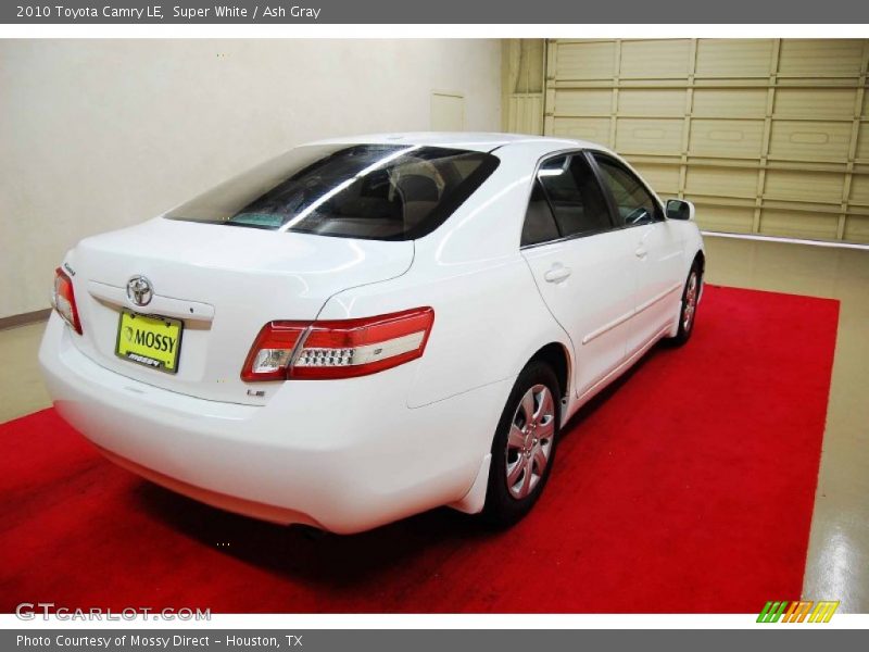 Super White / Ash Gray 2010 Toyota Camry LE