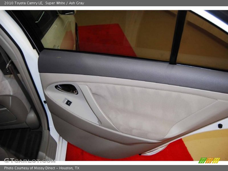 Super White / Ash Gray 2010 Toyota Camry LE