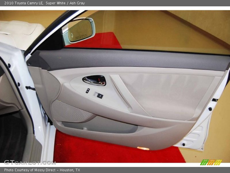 Super White / Ash Gray 2010 Toyota Camry LE