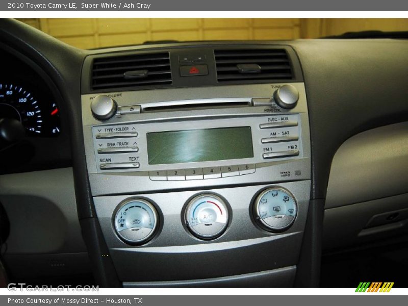 Super White / Ash Gray 2010 Toyota Camry LE