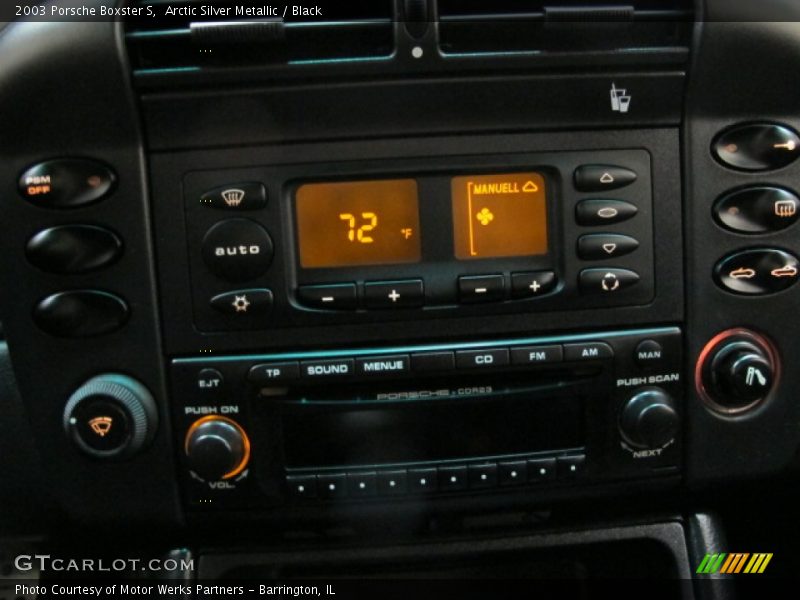 Controls of 2003 Boxster S