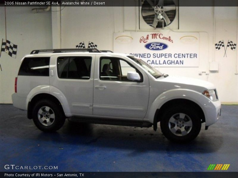 Avalanche White / Desert 2006 Nissan Pathfinder SE 4x4