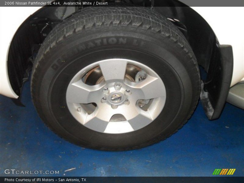 Avalanche White / Desert 2006 Nissan Pathfinder SE 4x4