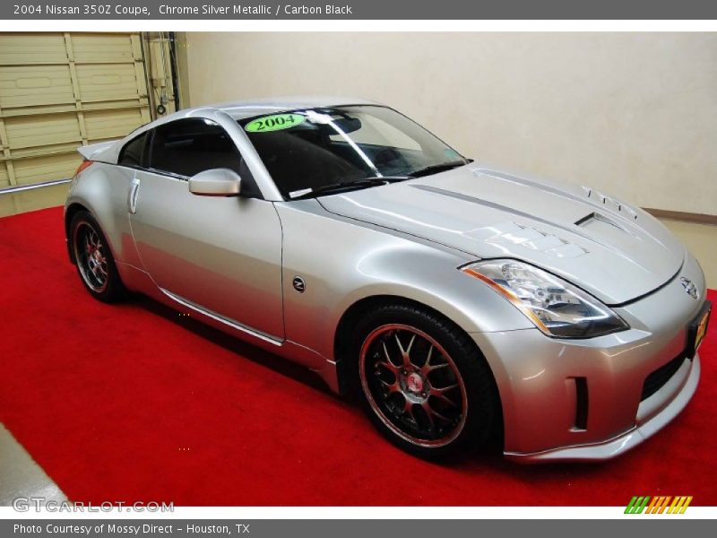 Front 3/4 View of 2004 350Z Coupe