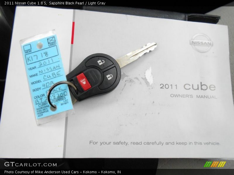 Sapphire Black Pearl / Light Gray 2011 Nissan Cube 1.8 S