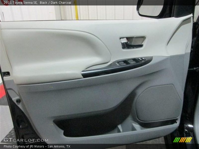 Black / Dark Charcoal 2011 Toyota Sienna SE