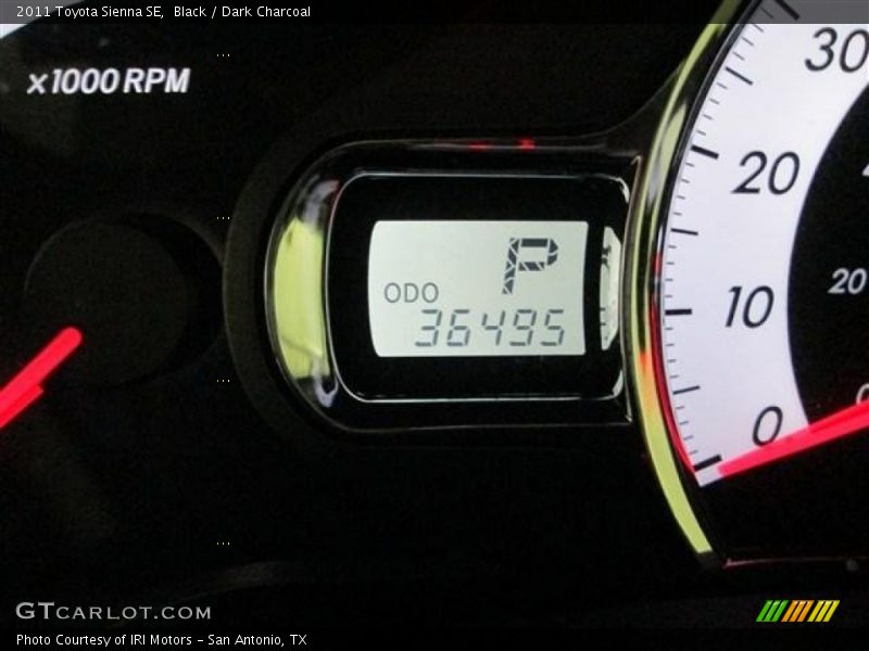 Black / Dark Charcoal 2011 Toyota Sienna SE