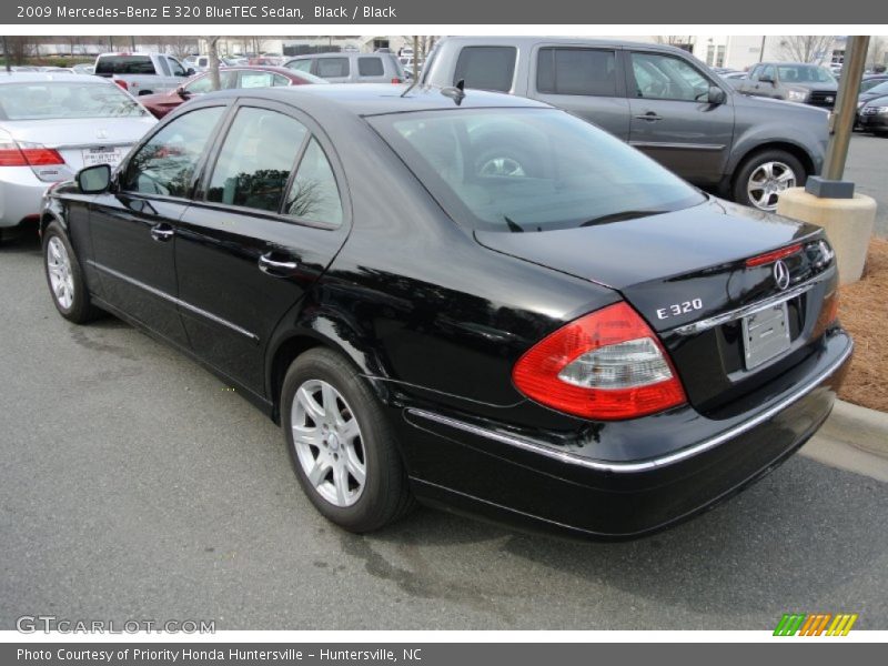 Black / Black 2009 Mercedes-Benz E 320 BlueTEC Sedan