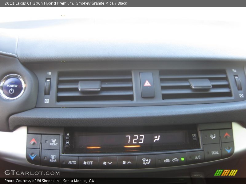 Controls of 2011 CT 200h Hybrid Premium