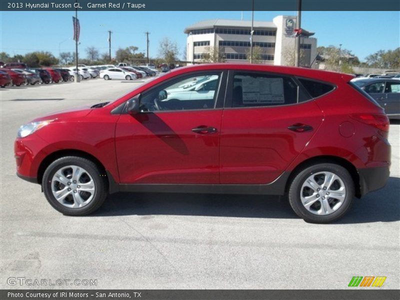 Garnet Red / Taupe 2013 Hyundai Tucson GL