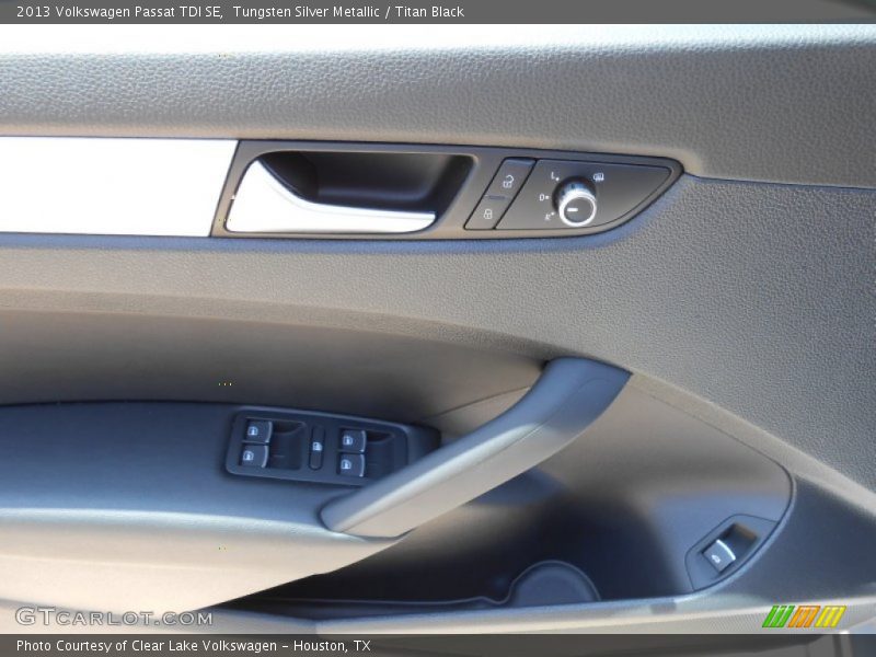 Tungsten Silver Metallic / Titan Black 2013 Volkswagen Passat TDI SE