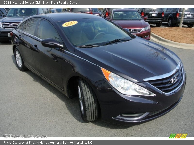 Front 3/4 View of 2011 Sonata GLS