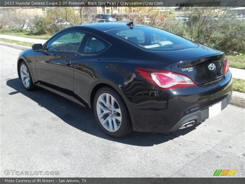 Black Noir Pearl / Gray Leather/Gray Cloth 2013 Hyundai Genesis Coupe 2.0T Premium