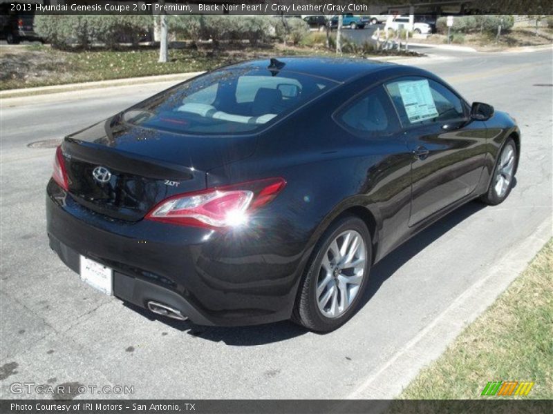 Black Noir Pearl / Gray Leather/Gray Cloth 2013 Hyundai Genesis Coupe 2.0T Premium