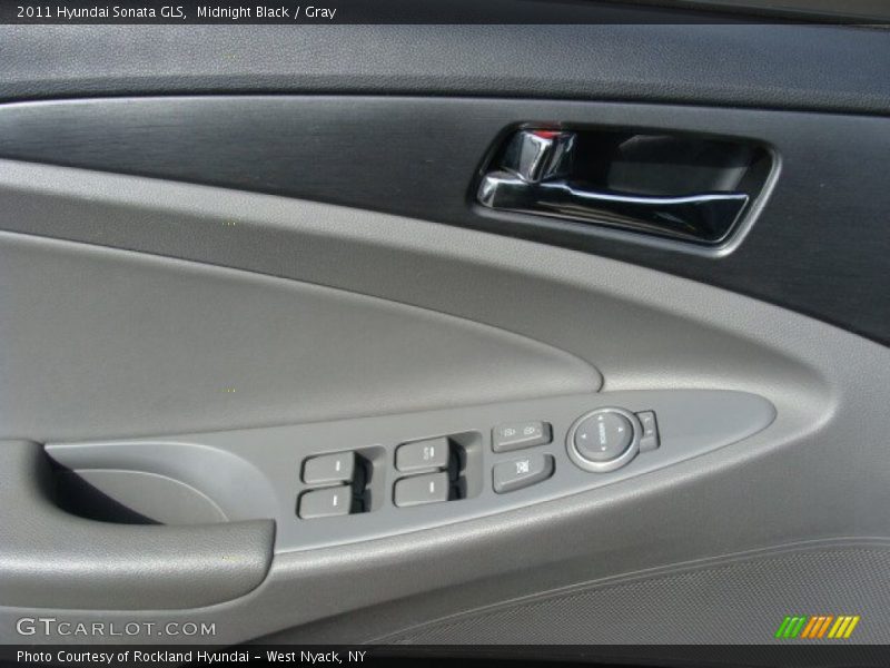 Midnight Black / Gray 2011 Hyundai Sonata GLS