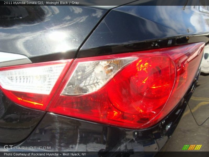 Midnight Black / Gray 2011 Hyundai Sonata GLS