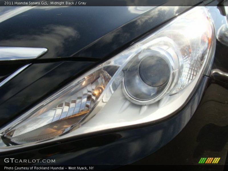 Midnight Black / Gray 2011 Hyundai Sonata GLS