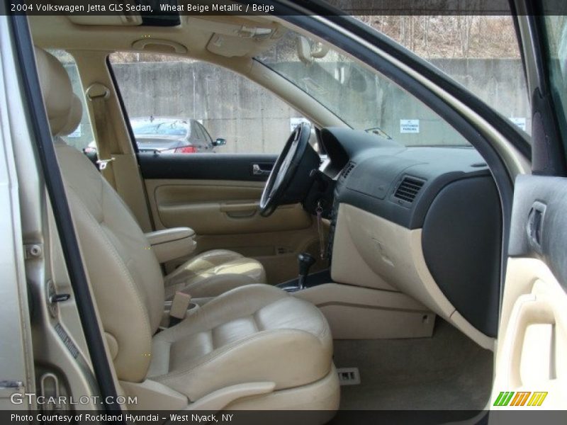 Wheat Beige Metallic / Beige 2004 Volkswagen Jetta GLS Sedan