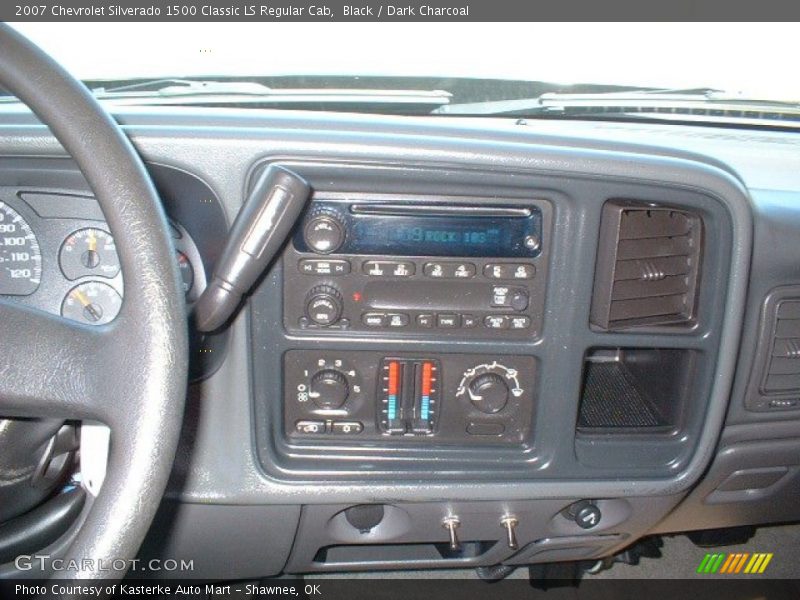 Controls of 2007 Silverado 1500 Classic LS Regular Cab
