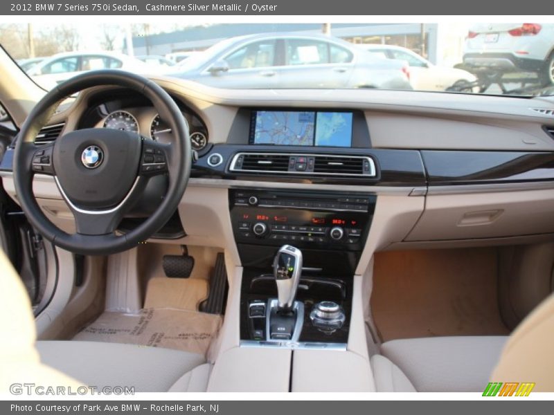 Dashboard of 2012 7 Series 750i Sedan