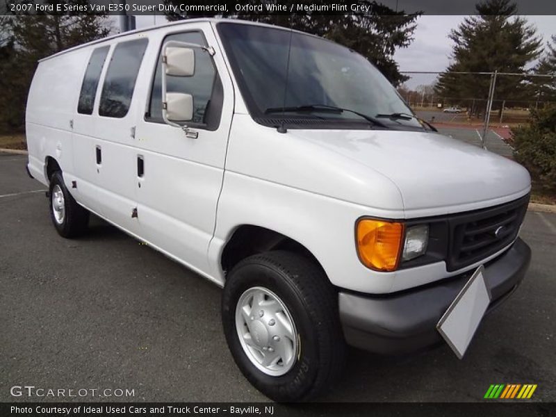 Oxford White / Medium Flint Grey 2007 Ford E Series Van E350 Super Duty Commercial