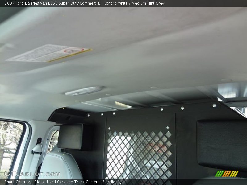 Oxford White / Medium Flint Grey 2007 Ford E Series Van E350 Super Duty Commercial