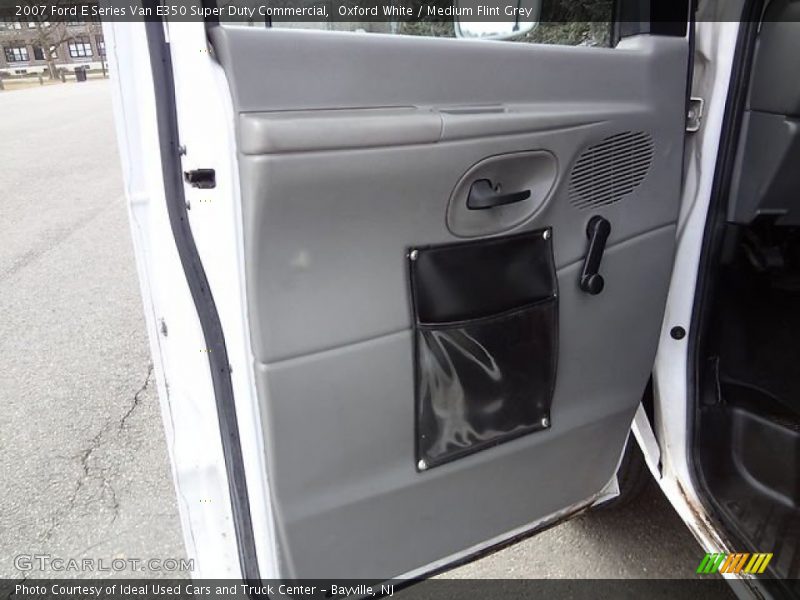 Oxford White / Medium Flint Grey 2007 Ford E Series Van E350 Super Duty Commercial