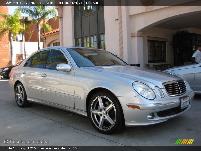 Front 3/4 View of 2005 E 500 Sedan