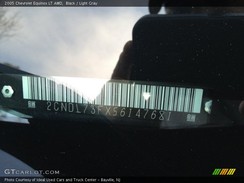 Black / Light Gray 2005 Chevrolet Equinox LT AWD