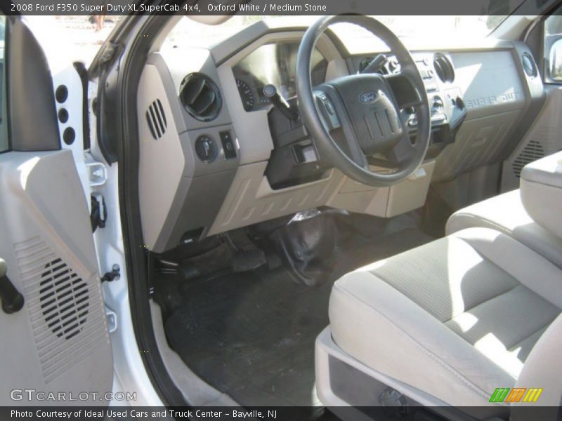 Dashboard of 2008 F350 Super Duty XL SuperCab 4x4