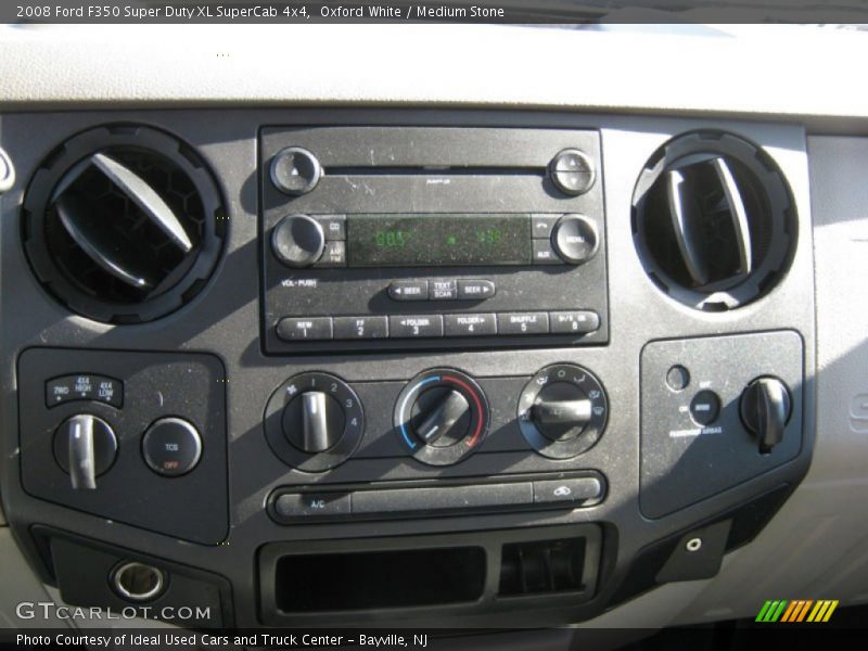 Controls of 2008 F350 Super Duty XL SuperCab 4x4