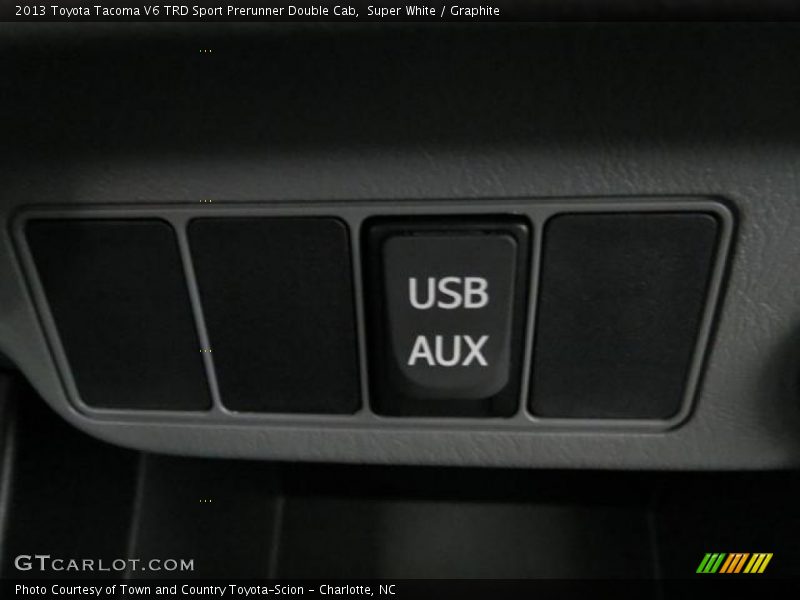Super White / Graphite 2013 Toyota Tacoma V6 TRD Sport Prerunner Double Cab