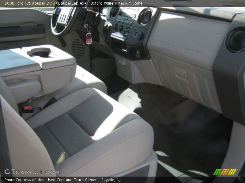 Dashboard of 2008 F350 Super Duty XL SuperCab 4x4