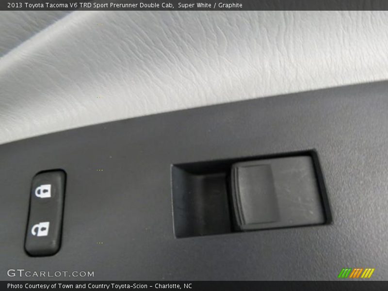 Super White / Graphite 2013 Toyota Tacoma V6 TRD Sport Prerunner Double Cab