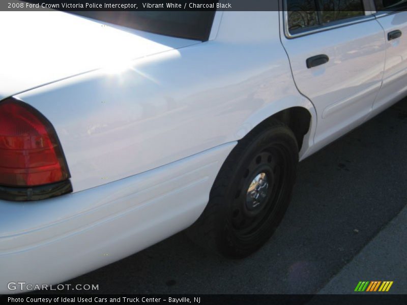 Vibrant White / Charcoal Black 2008 Ford Crown Victoria Police Interceptor