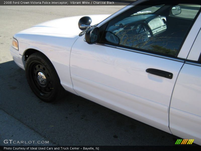 Vibrant White / Charcoal Black 2008 Ford Crown Victoria Police Interceptor